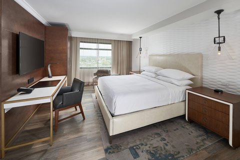 Hotel room photo 5