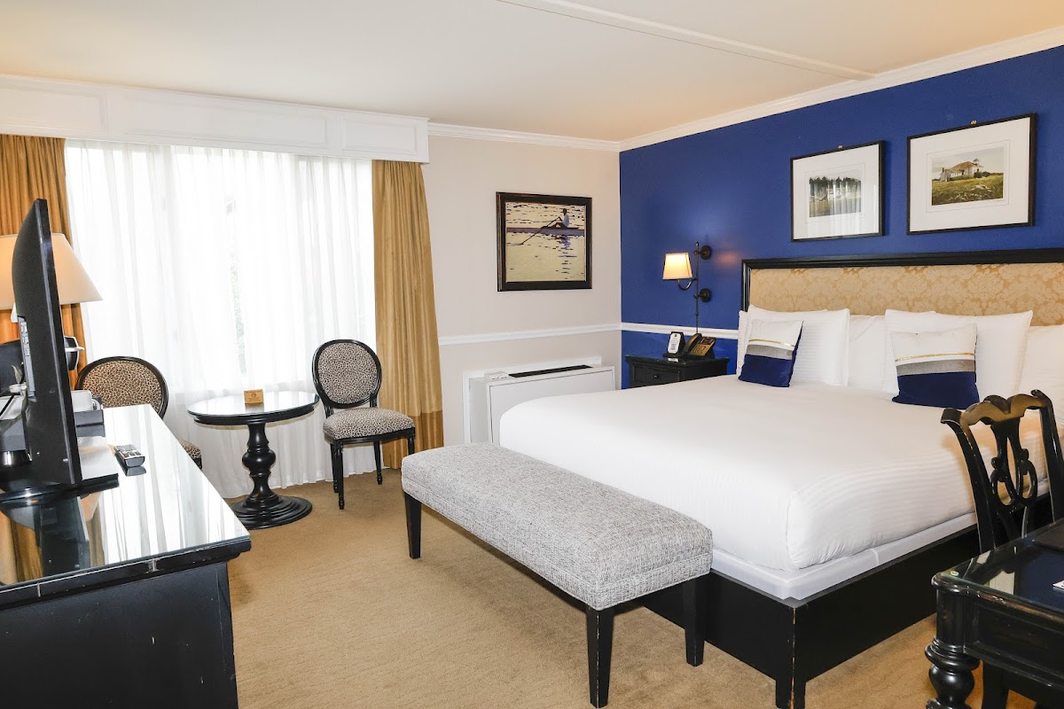Hotel room photo 1