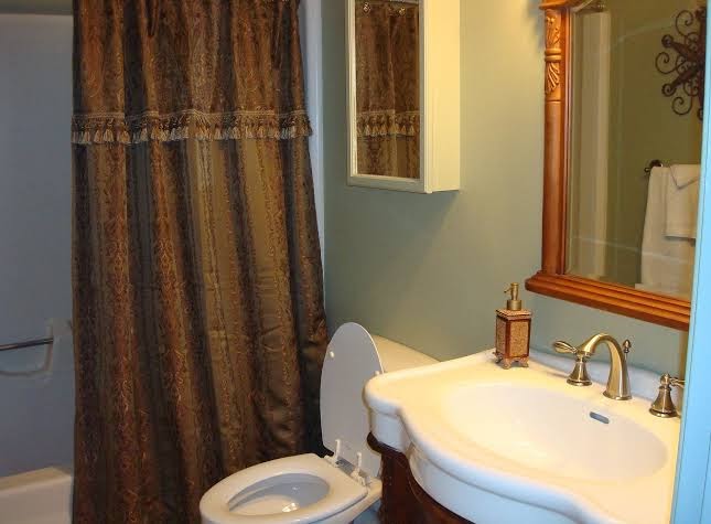 Hotel room photo 2