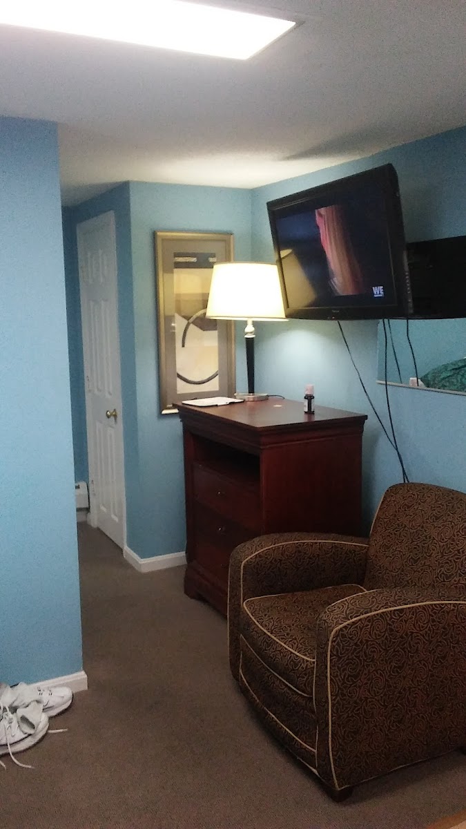 Hotel room photo 4