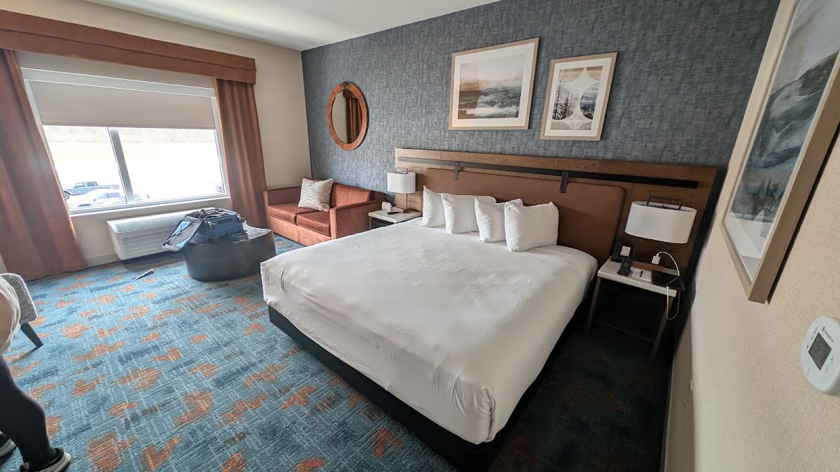 Hotel room photo 3