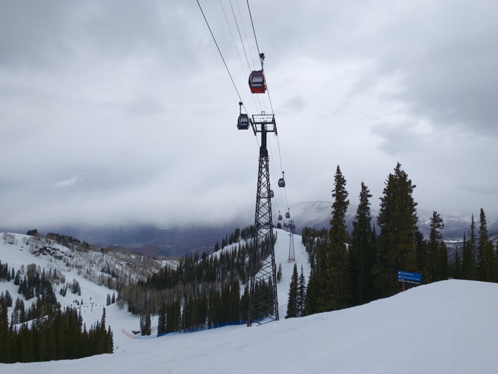 Aspen Mountain Ski Resort Photo 4