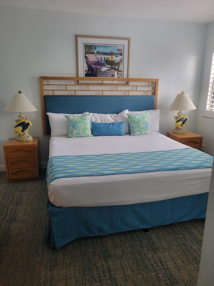 Hotel room photo 10