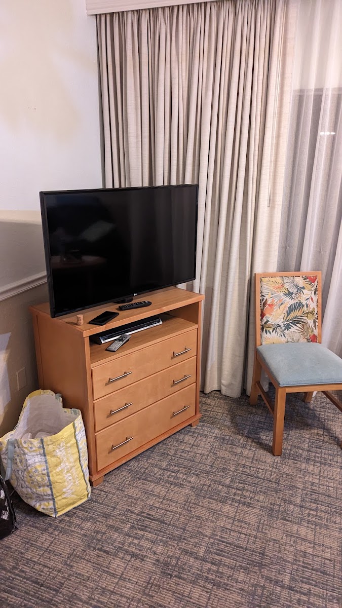 Hotel room photo 8