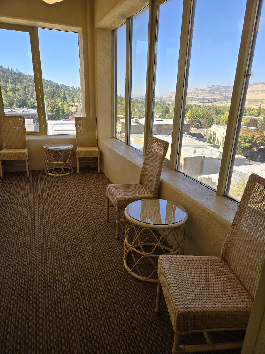 Hotel room photo 5