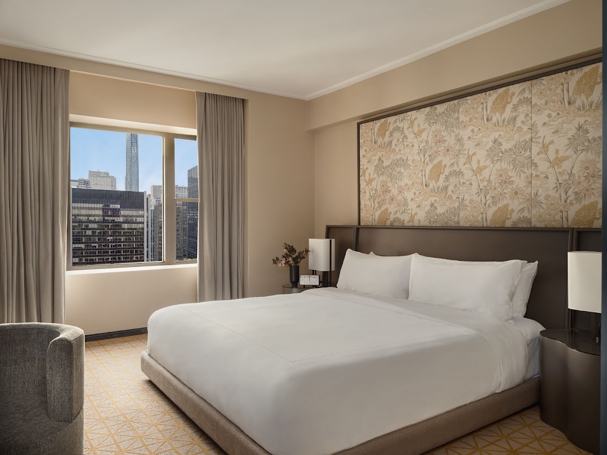 Hotel room photo 8