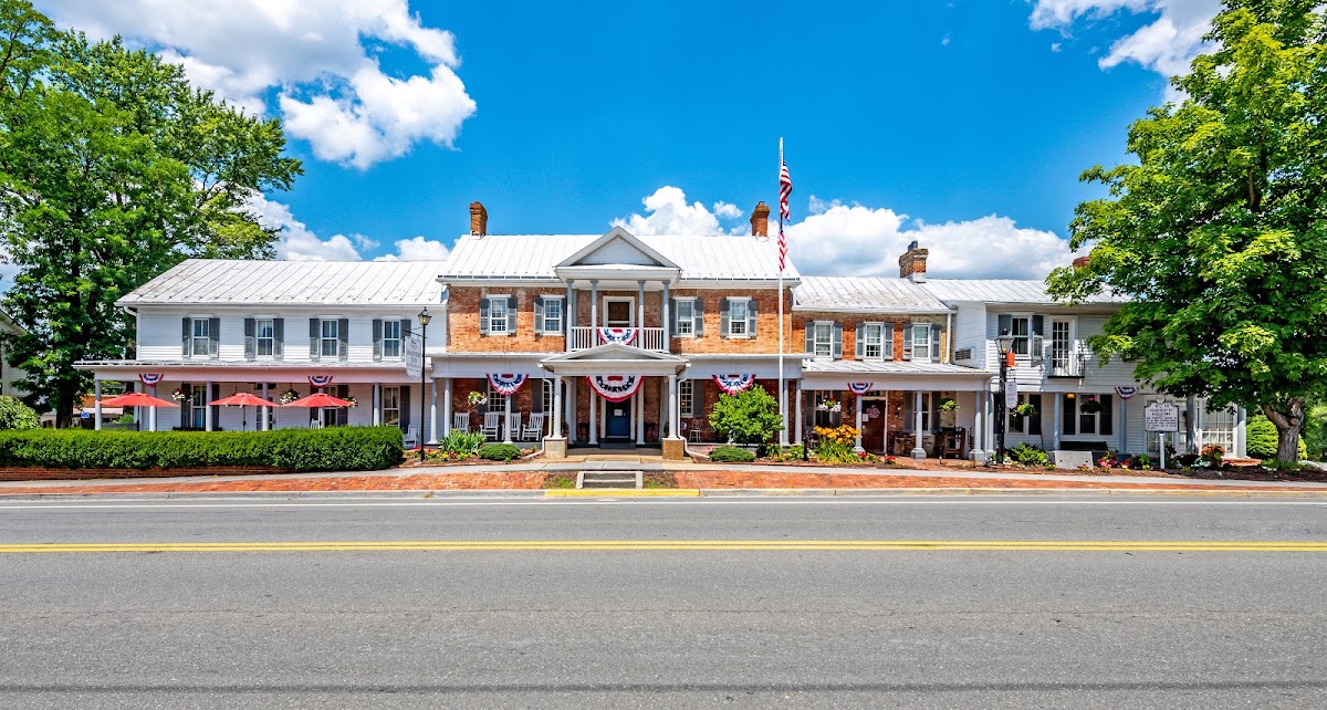 Wayside Inn Photo 1