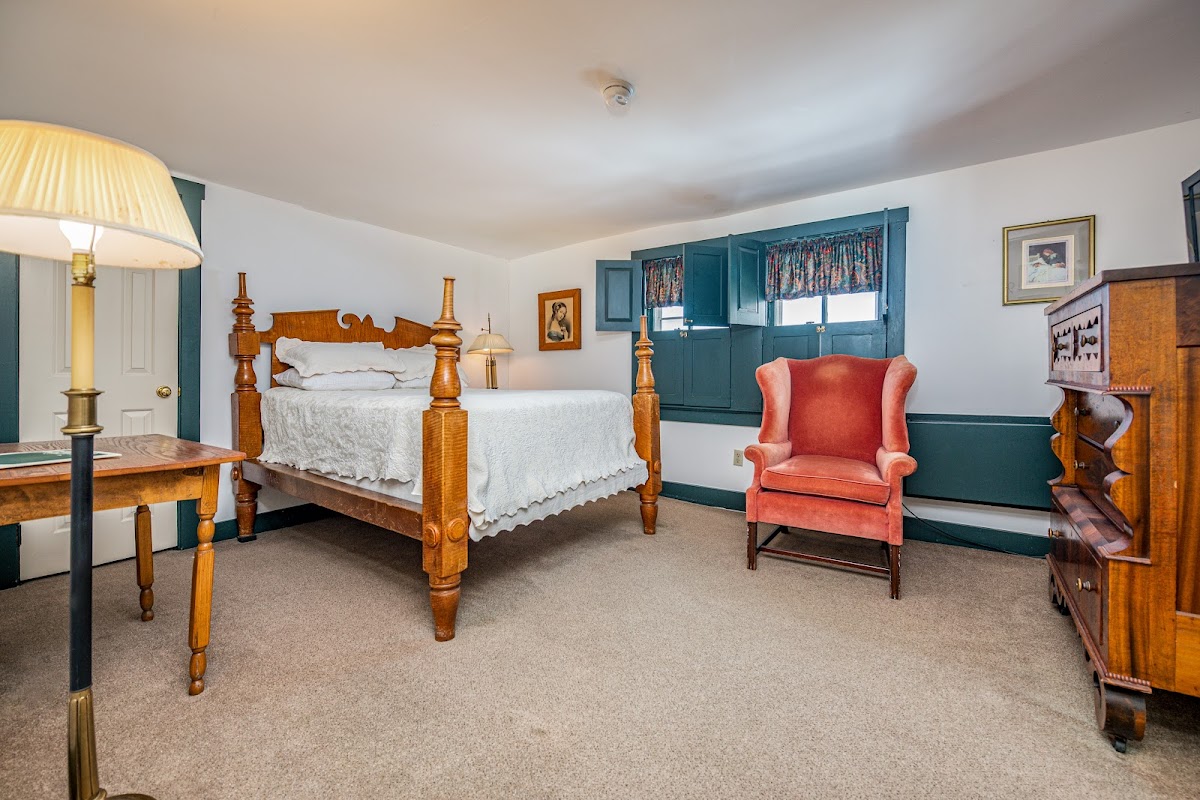 Hotel room photo 1
