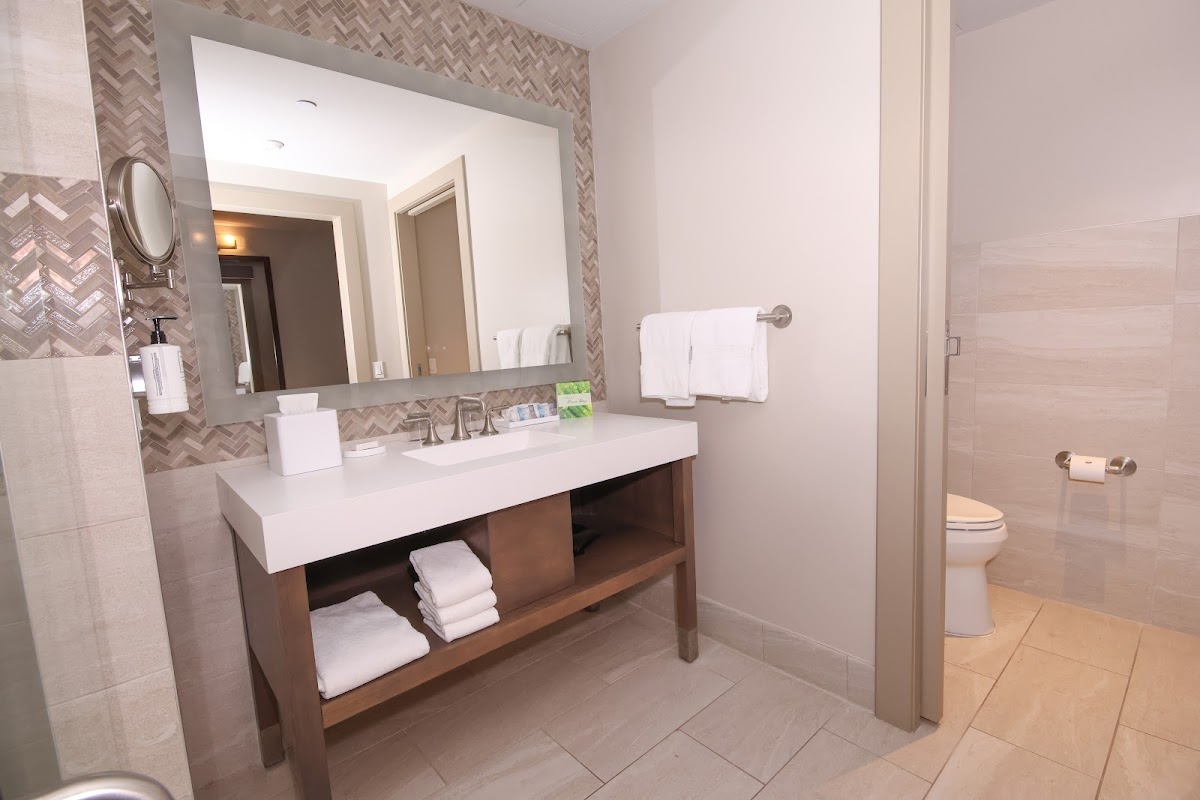 Hotel room photo 1