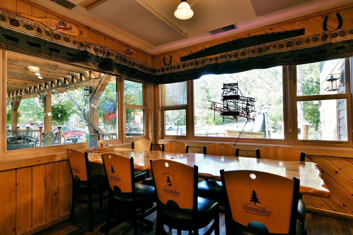 Treeland Resorts & Restaurant Photo 5