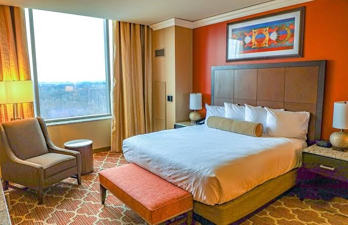 Hotel room photo 4