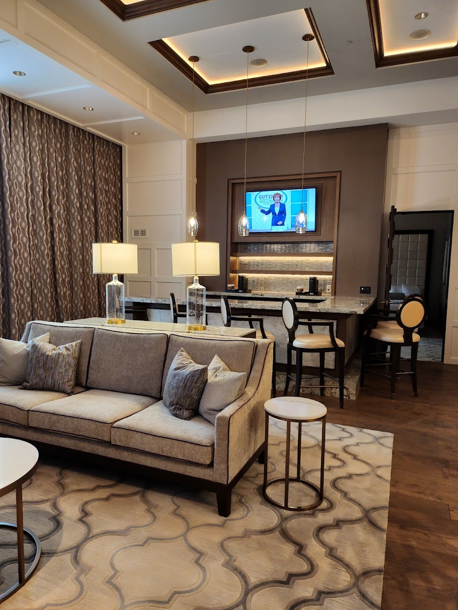 Hotel room photo 6