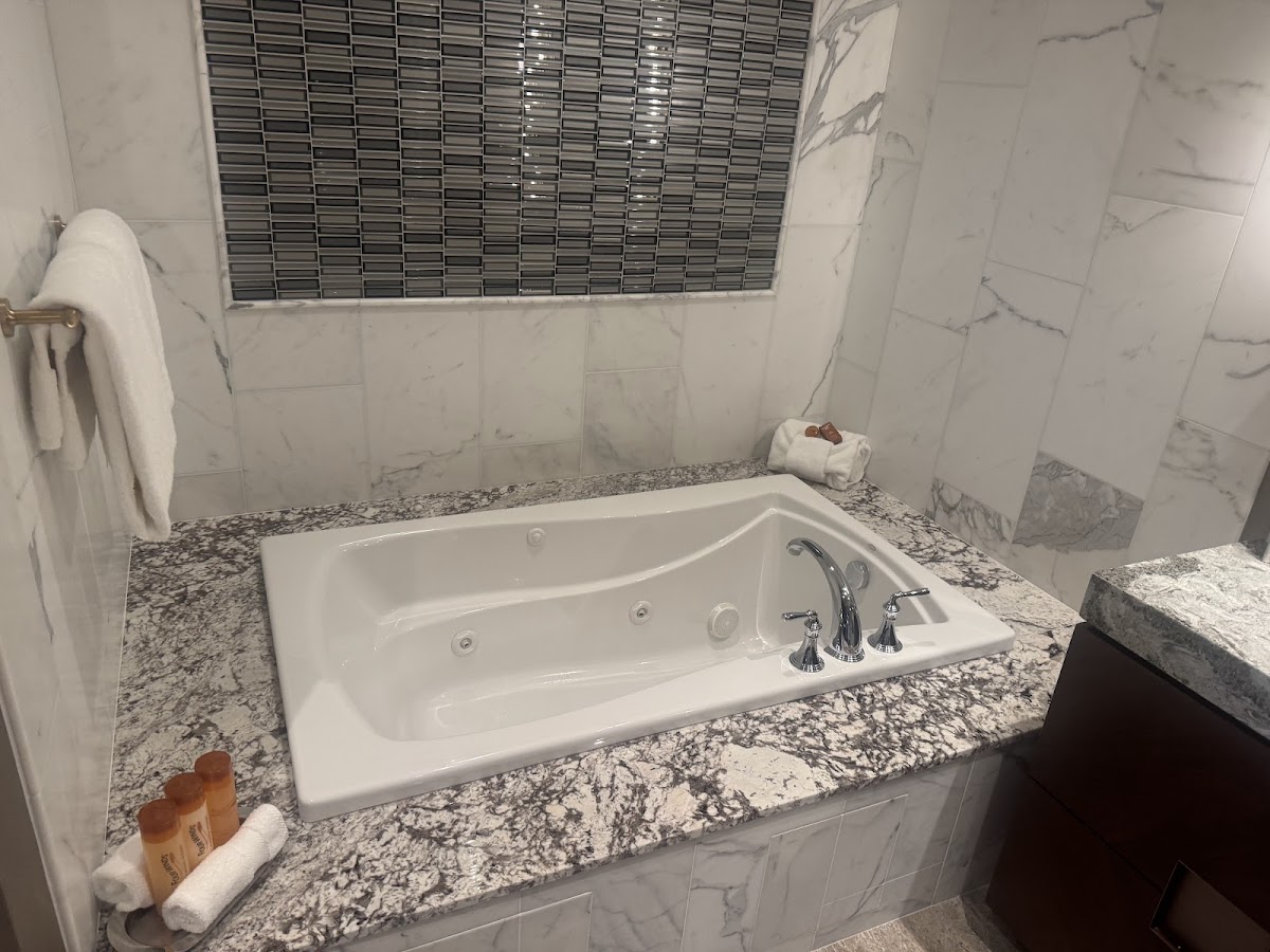Hotel room photo 7