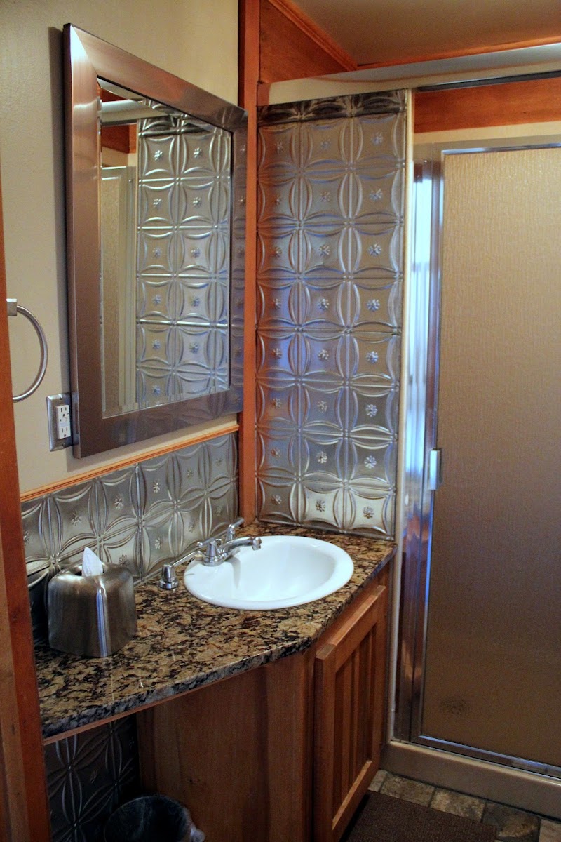 Hotel room photo 2