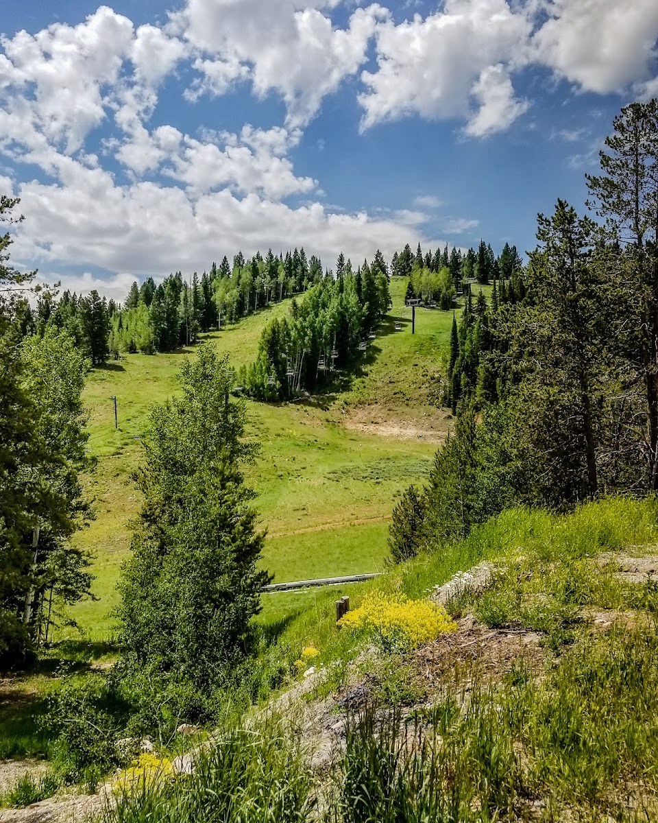 Beaver Mountain Lodge Photo 4