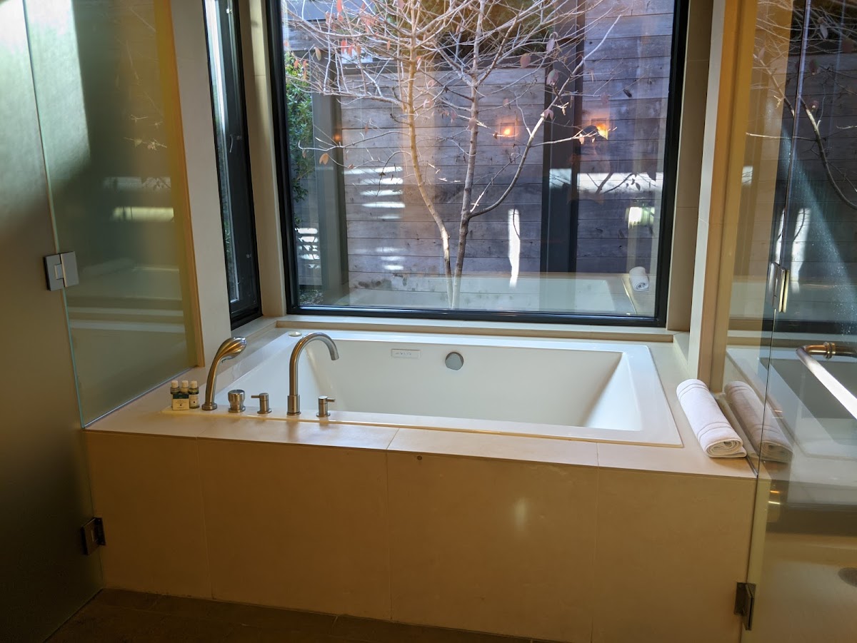 Hotel room photo 9