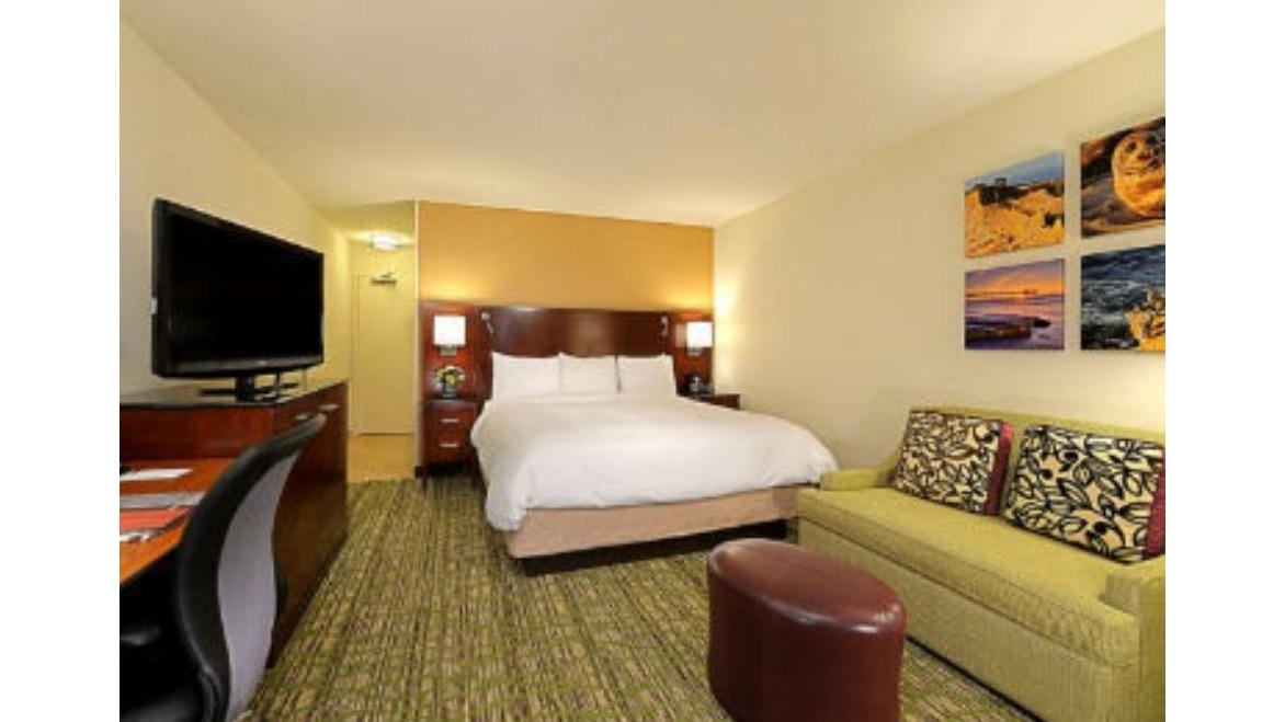 Hotel room photo 1