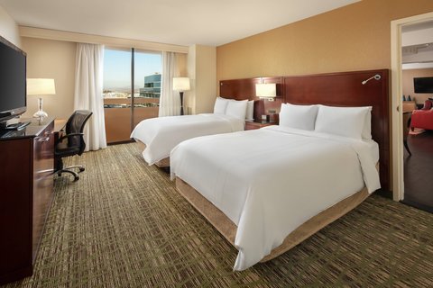 Hotel room photo 2