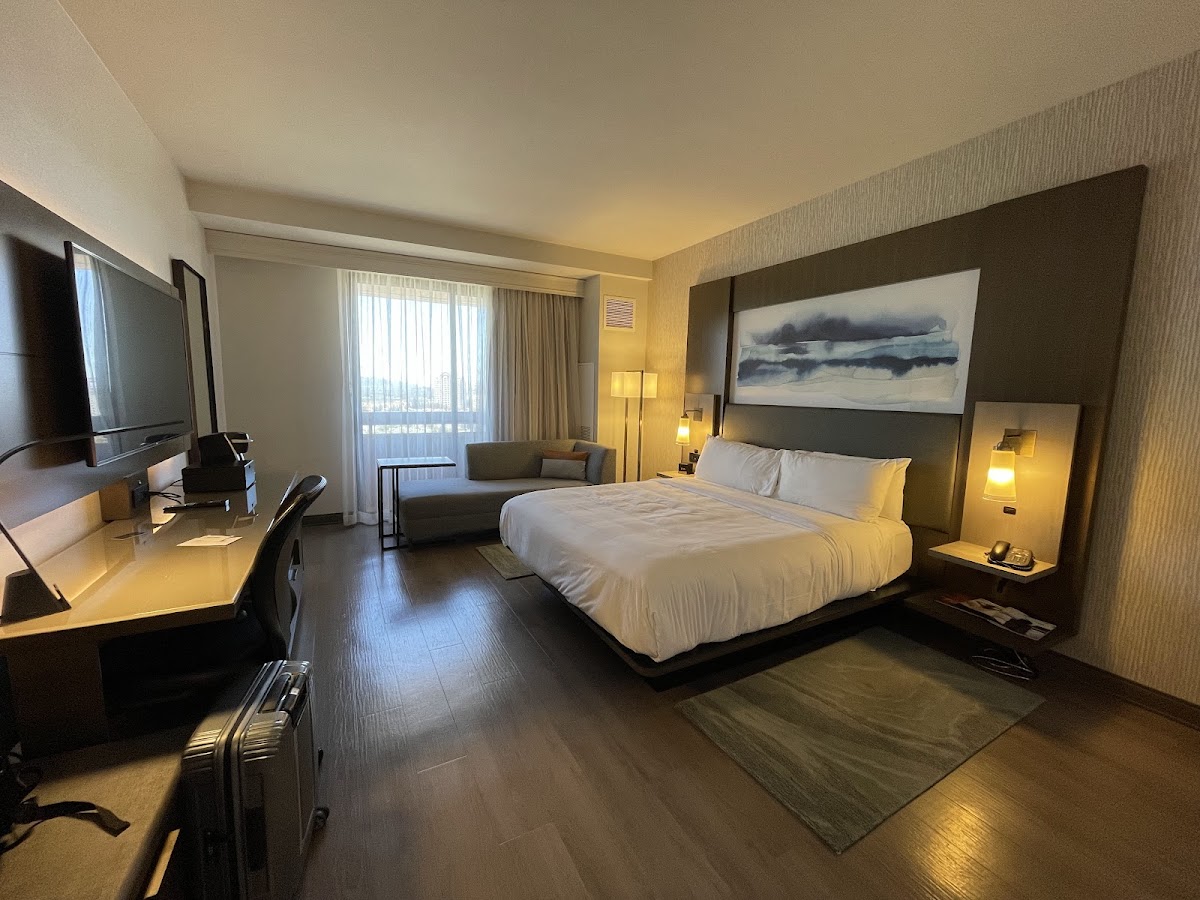 Hotel room photo 9