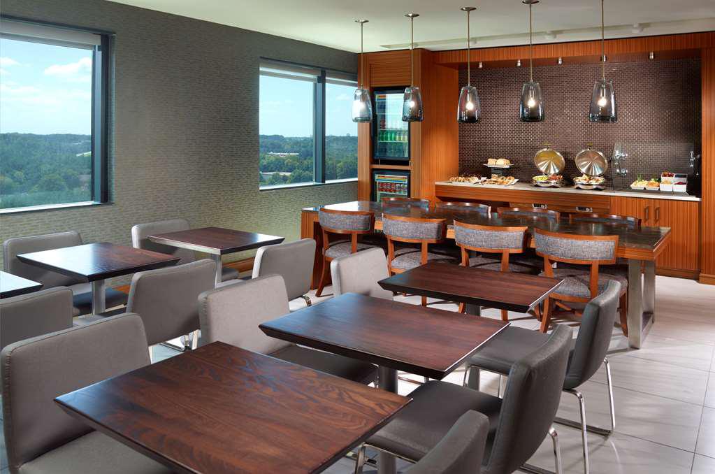 Hilton Atlanta Northeast Photo 2