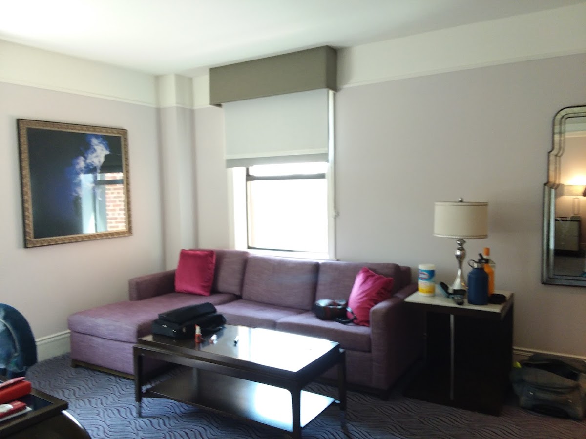 Hotel room photo 10