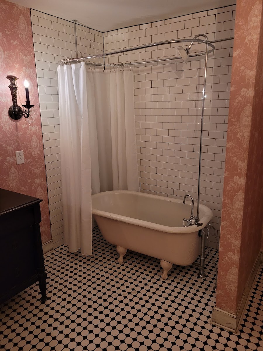 Hotel room photo 9