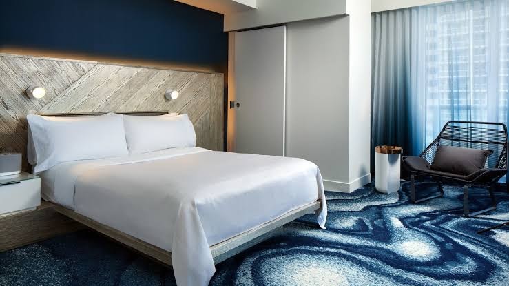Hotel room photo 3