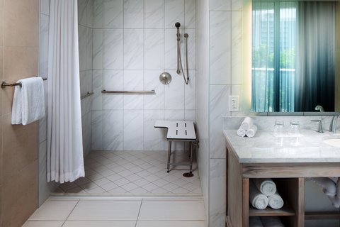 Hotel room photo 4