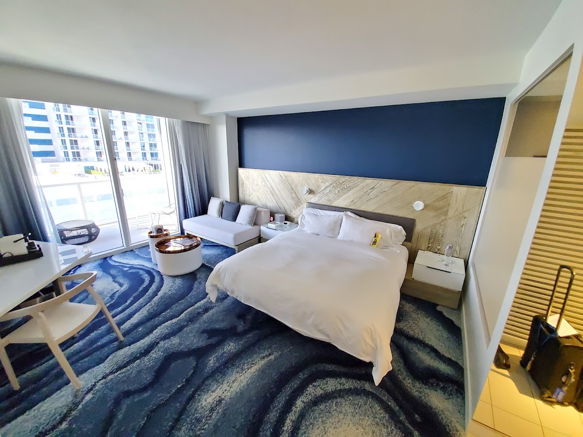 Hotel room photo 7