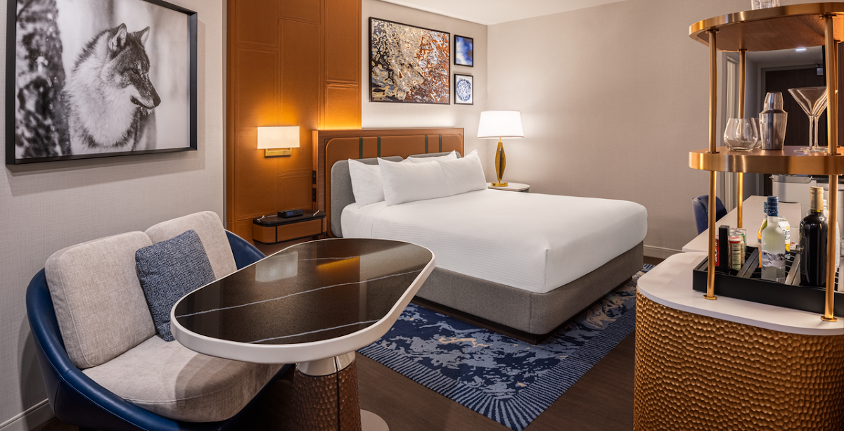 Hotel room photo 2
