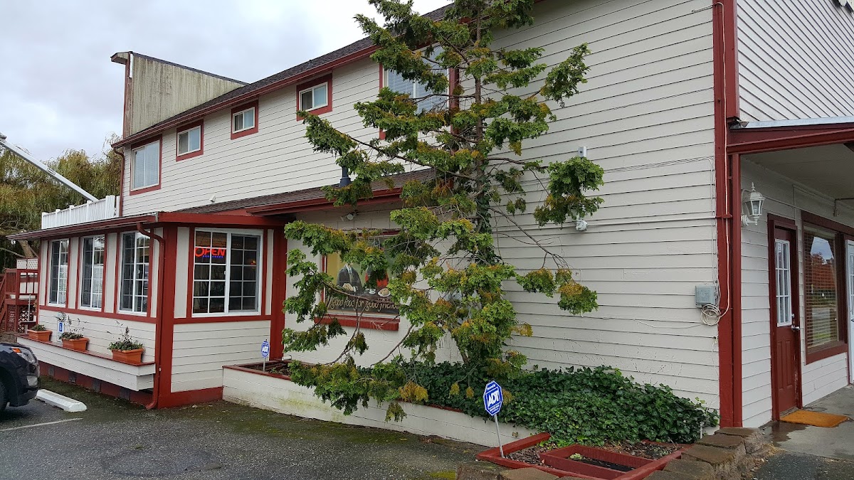 Tyee Restaurant and Hotel Photo 4