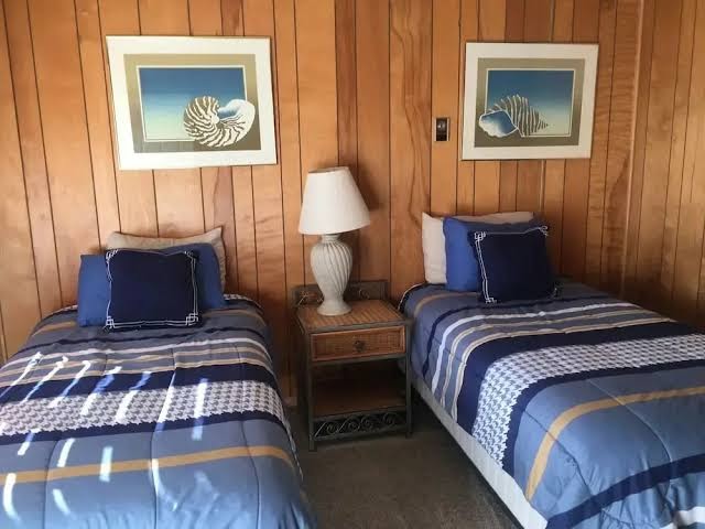 Hotel room photo 1