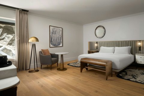 Hotel room photo 7