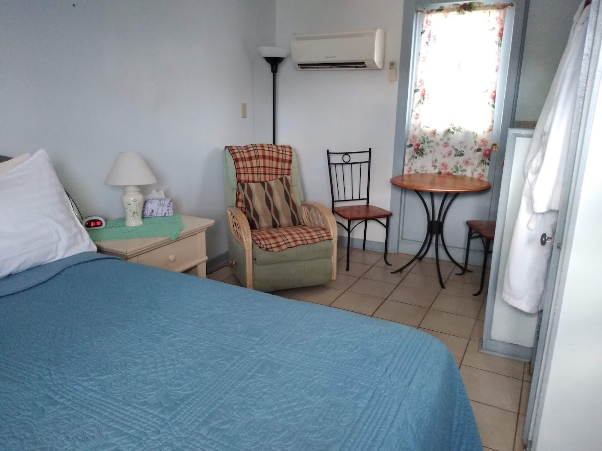 Hotel room photo 1