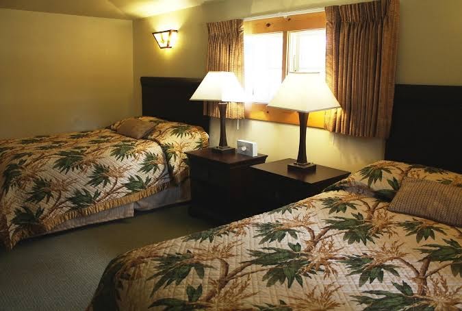 Hotel room photo 5