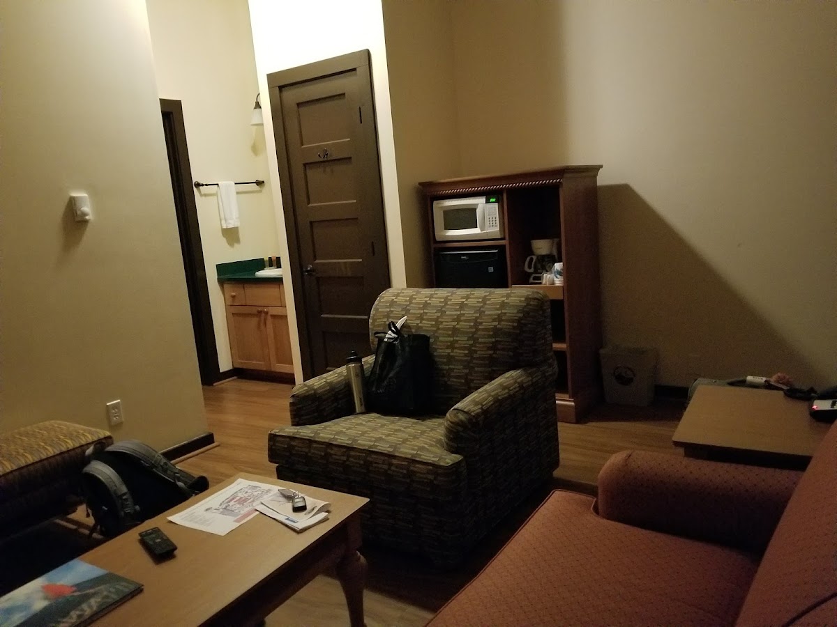 Hotel room photo 7