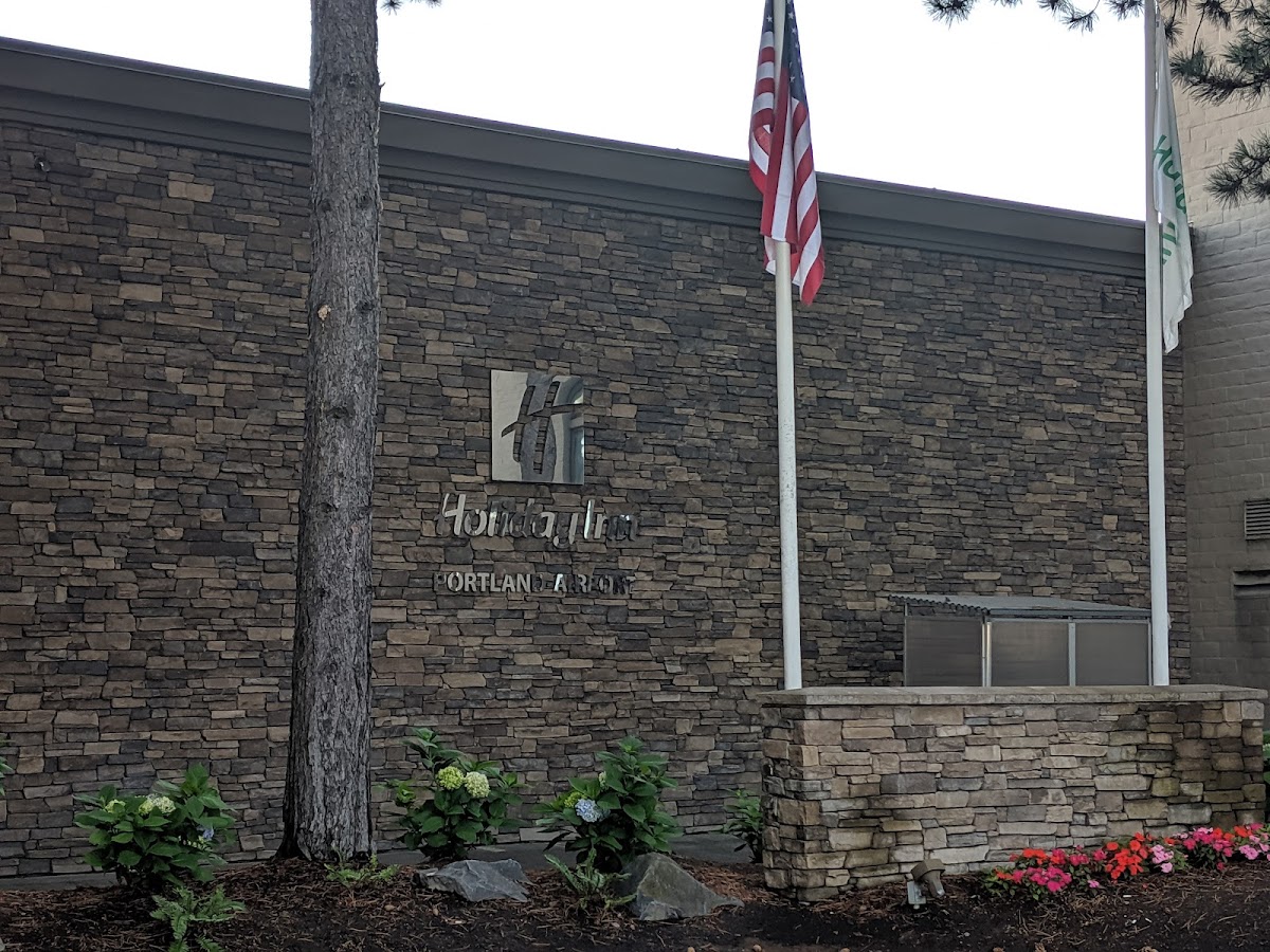 Holiday Inn Portland-Airport (I-205) by IHG