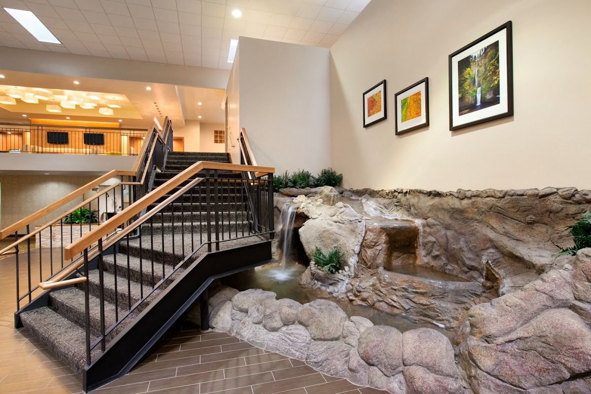 Holiday Inn Portland-Airport (I-205) by IHG Photo 4