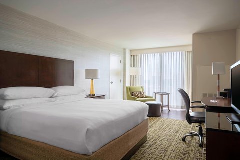 Hotel room photo 2