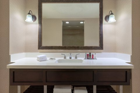 Hotel room photo 5