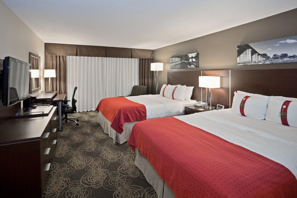 Hotel room photo 3