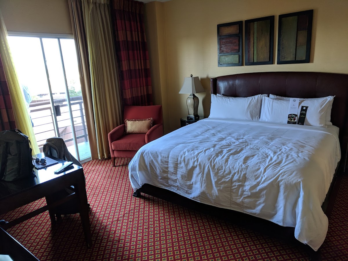 Hotel room photo 7