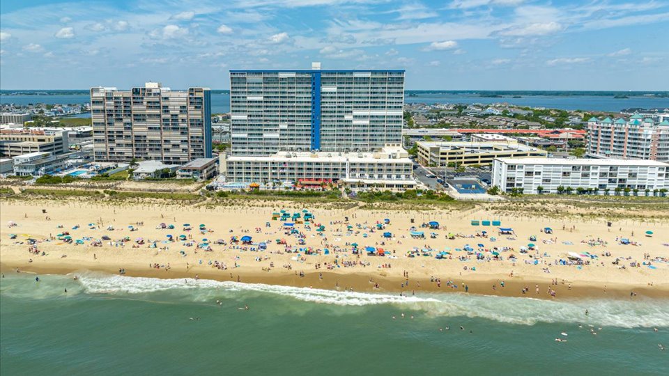 Carousel Oceanfront Hotel & Condos