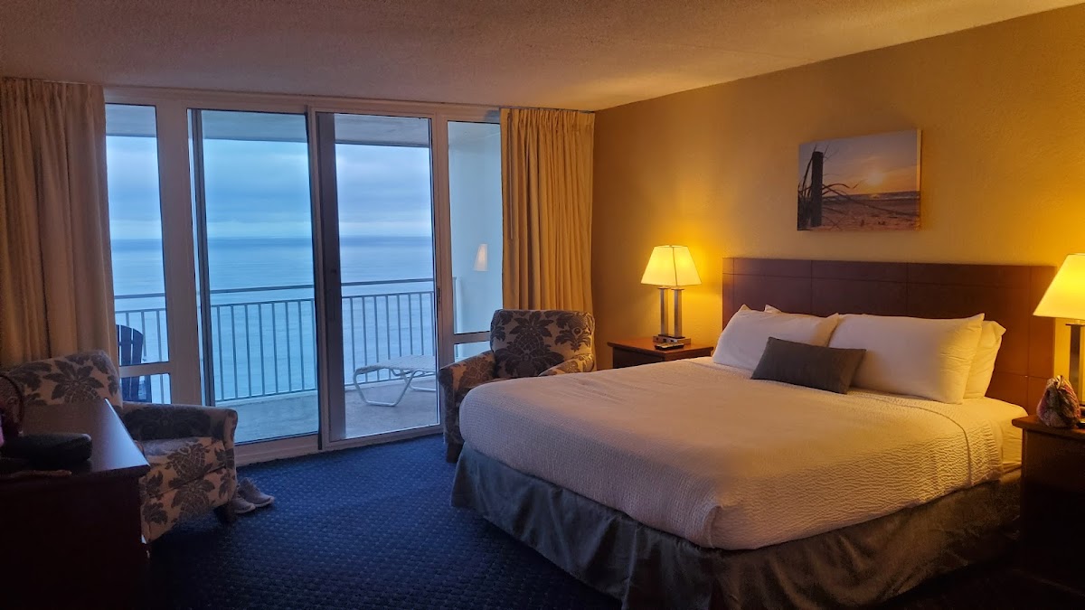 Hotel room photo 8