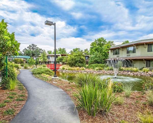 Gaia Hotel & Spa Redding, an Ascend Collection Hotel Photo 8