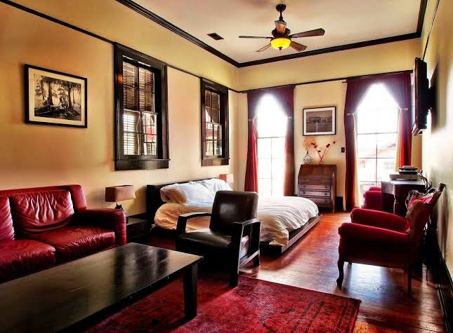 Hotel room photo 2