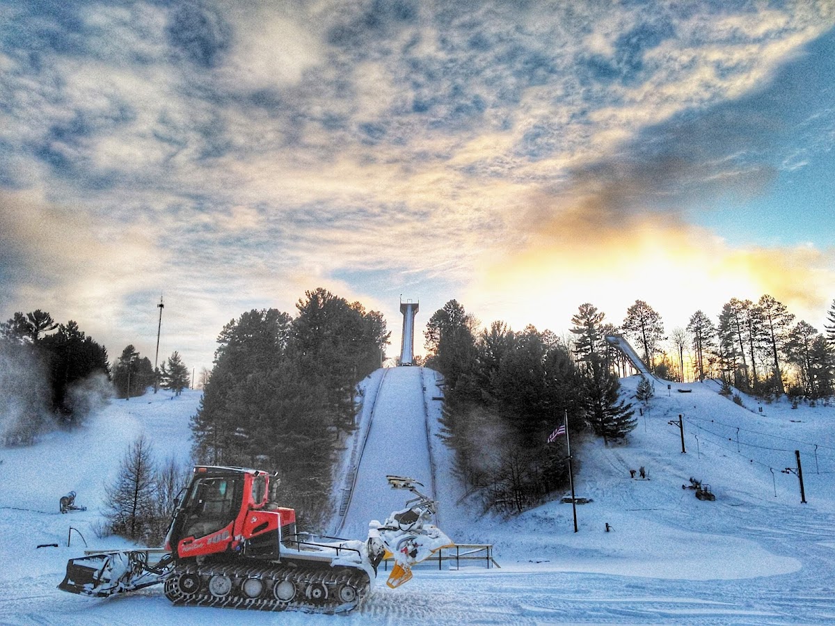 Mt. Itasca Winter Sports Center Photo 3