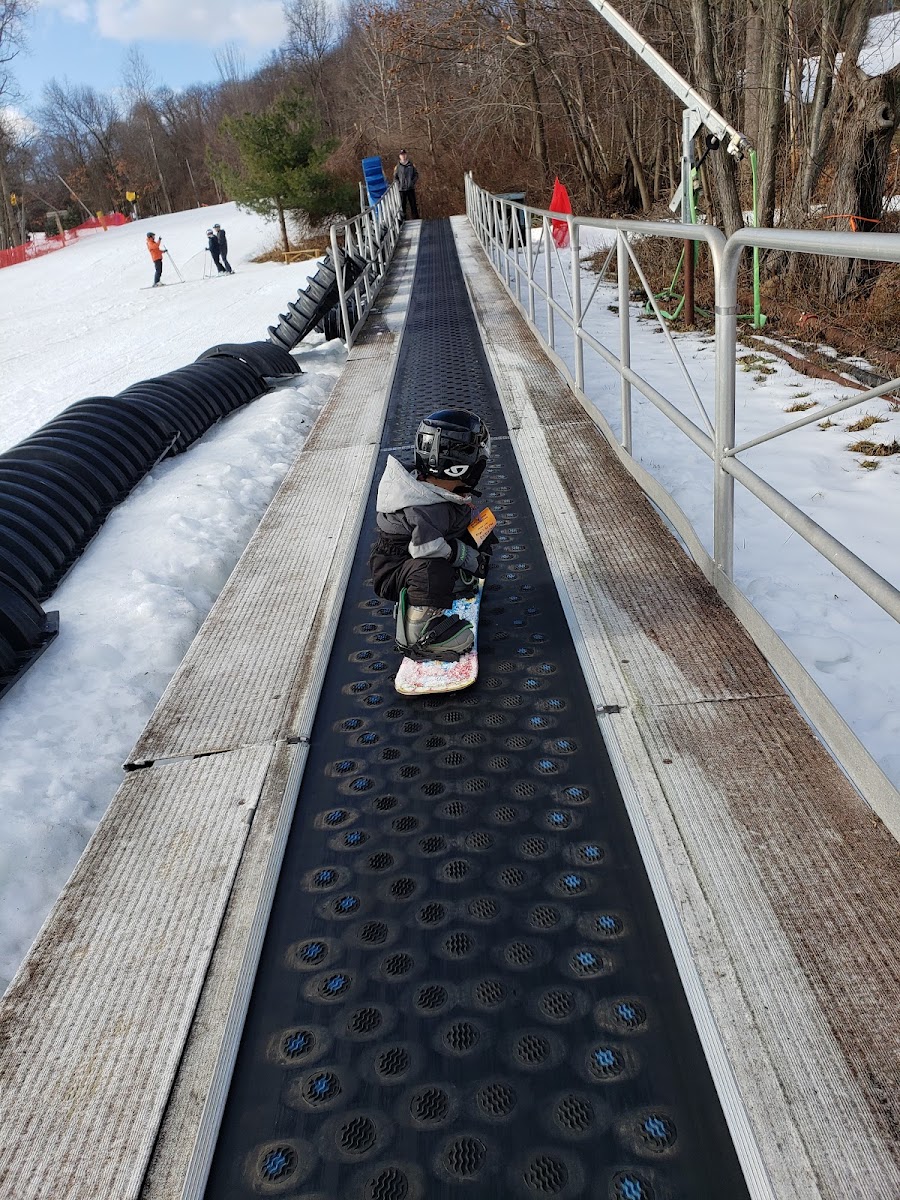 Mount Southington Ski Area Photo 4