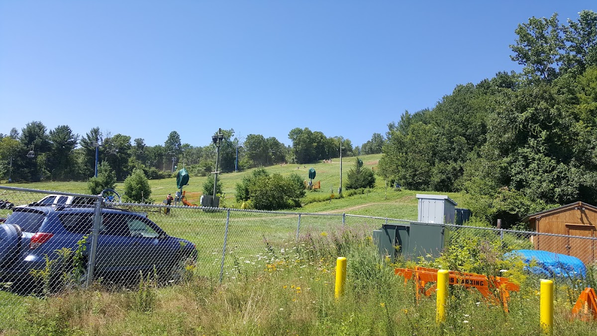 Mount Southington Ski Area Photo 5