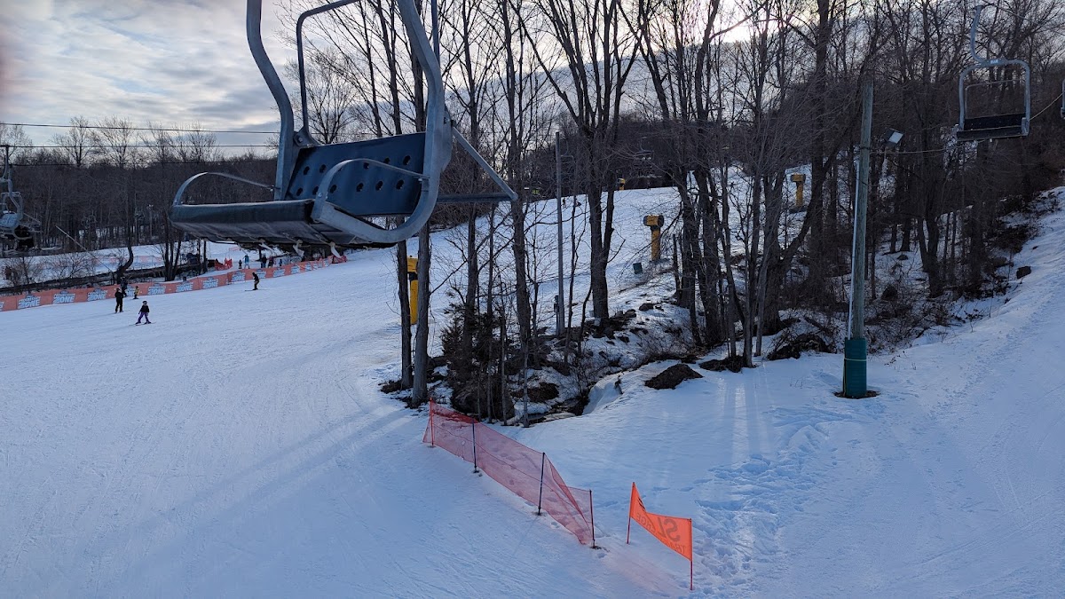 Mount Southington Ski Area Photo 6